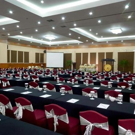 Grand Cempaka Business Hotel Jakarta Exteriér fotografie